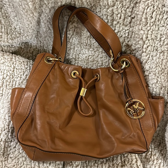 Authentic NWOT Michael Kors Caramel Brown Soft Leather Purse W/3 Inside Sections - Picture 1 of 7